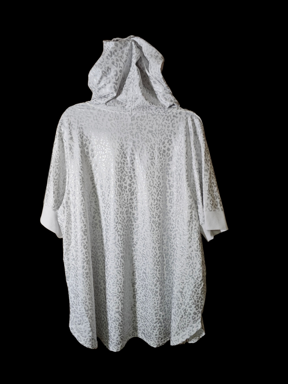 NWT Jane and Delancey White Leopard Print Hooded Short-Sleeve Sweatshirt - Picture 3 of 4